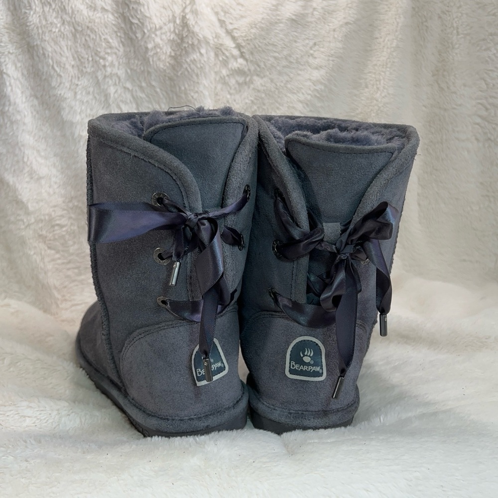 Women’s Lace-up Short Gray BearPaw Winter Boots - Size 8